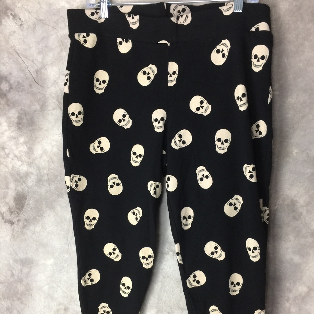 Torrid Skull Leggings Yoga Pants Size 3 Goth Leggings